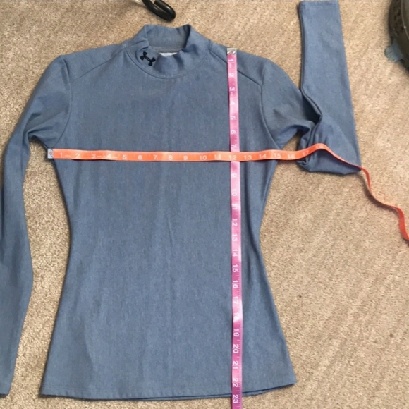2 Under Armour mock turtle neck shirts - Picture 5 of 5
